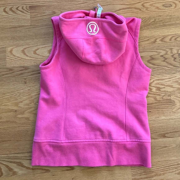 Lululemon Scuba Hoodie Vest (8) - Picture 7 of 9